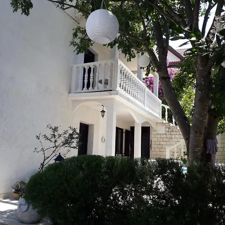 Baric Apartment *